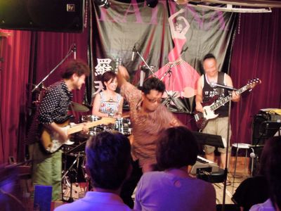 f0014209_8485959.jpg