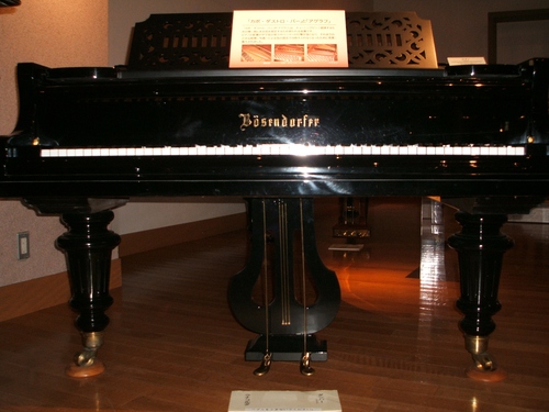 d0107660_1251128.jpg