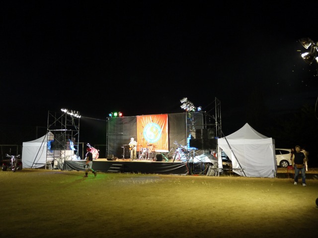 b0190092_22222218.jpg