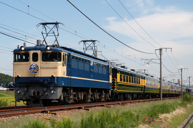 f0014380_9374845.jpg