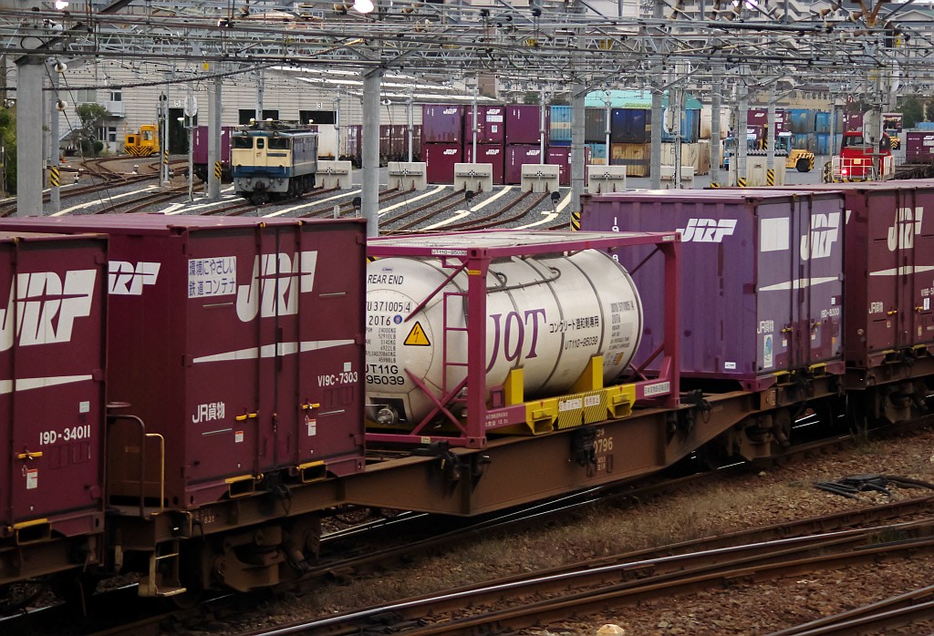f0203926_2351426.jpg