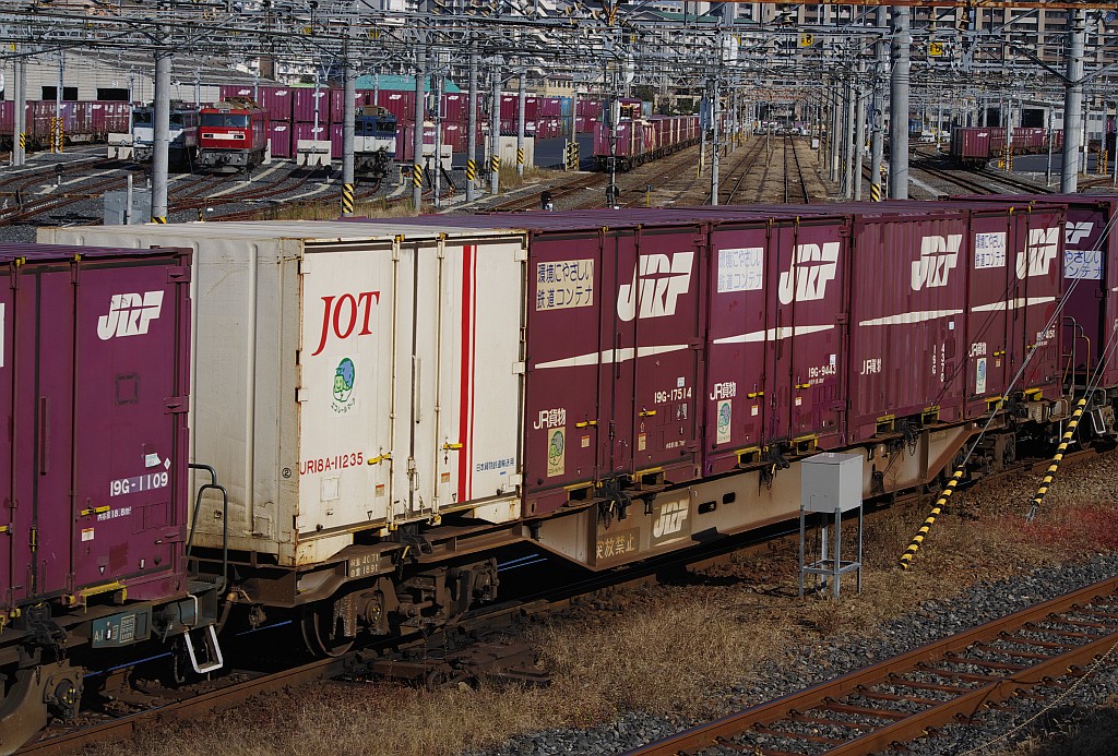 f0203926_23375951.jpg