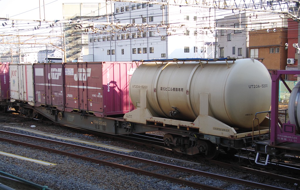 f0203926_2332235.jpg