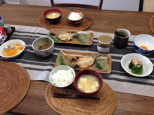 キッチン・チキ>