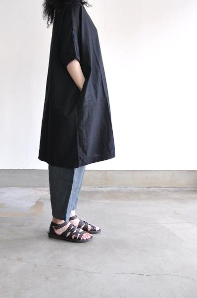 jujudhau/ズーズーダウ <br />
DIAPER PANTS(LINEN GRAY)<br />
