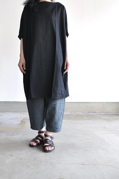 jujudhau/ズーズーダウ <br />
DIAPER PANTS(LINEN GRAY)<br />