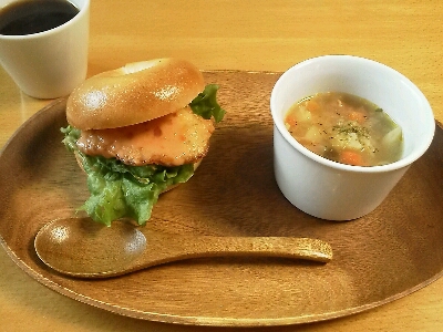 f0277327_12412012.jpg