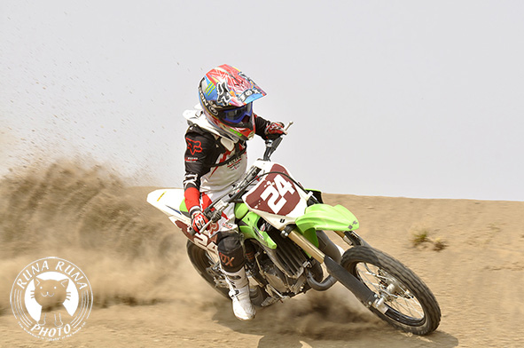 f0210380_1684792.jpg