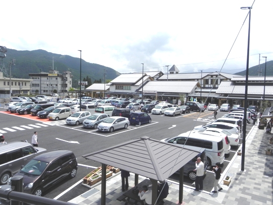 f0213825_80335.jpg