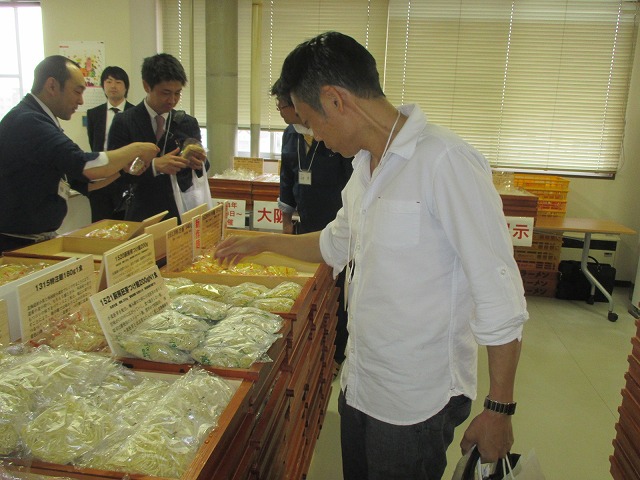 f0202703_0103438.jpg