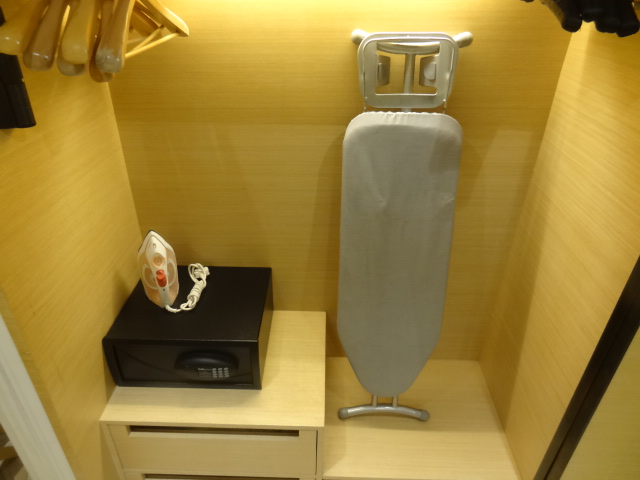 f0036857_0375670.jpg