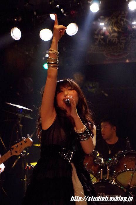 f0008102_2312346.jpg