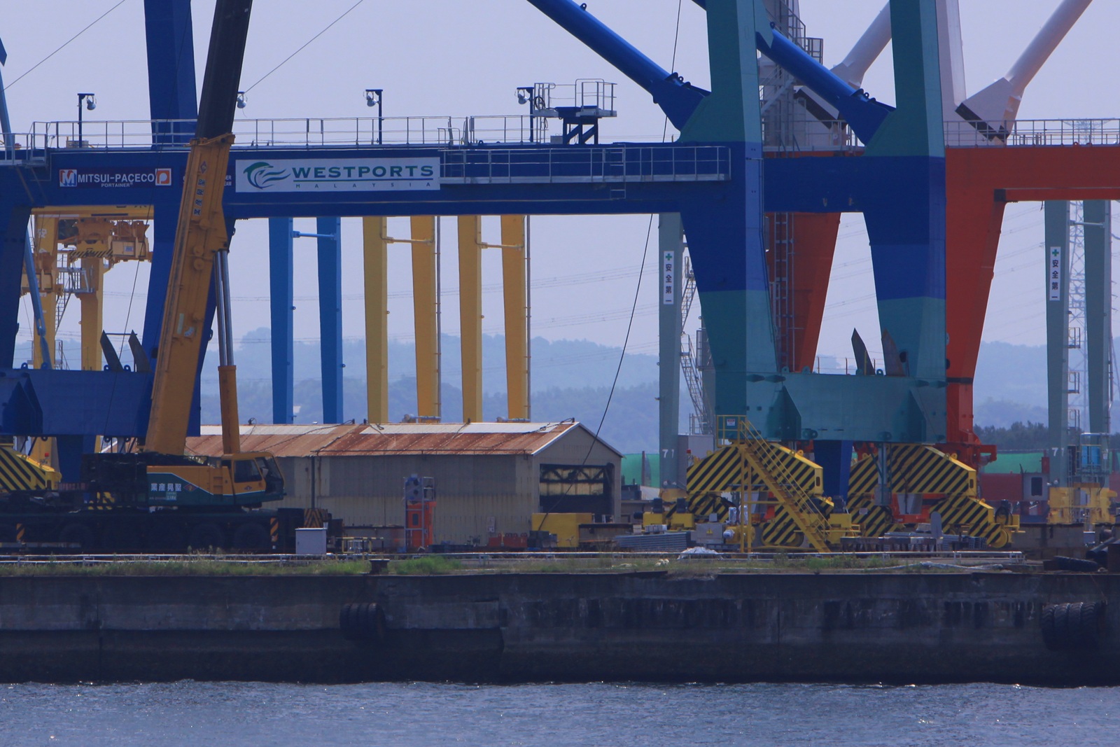 b0279106_22423644.jpg
