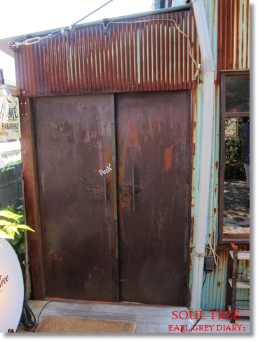 e0164690_0112382.jpg
