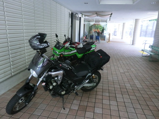 d0221319_2245185.jpg