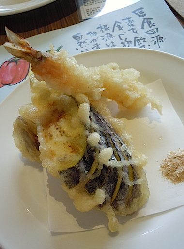 f0036716_2322452.jpg