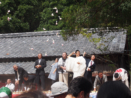 e0203037_22291981.gif