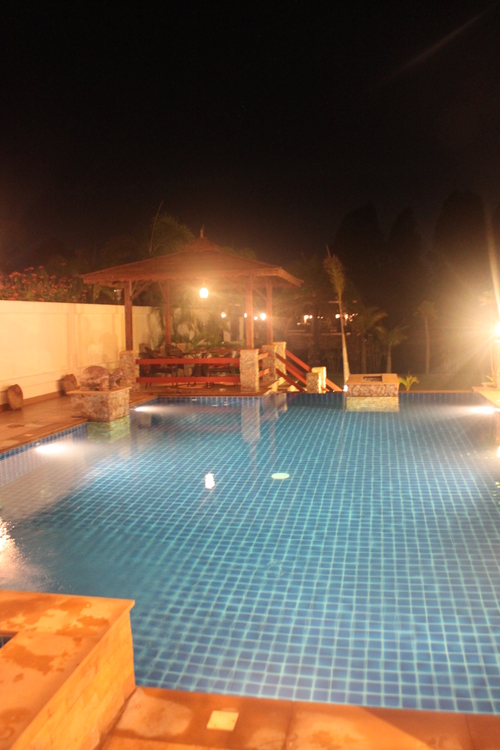 f0233916_1572521.jpg