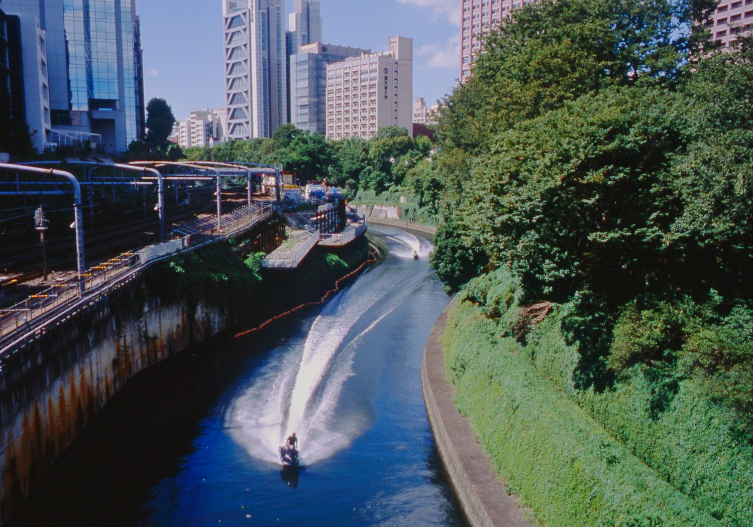 f0333031_06564875.jpg