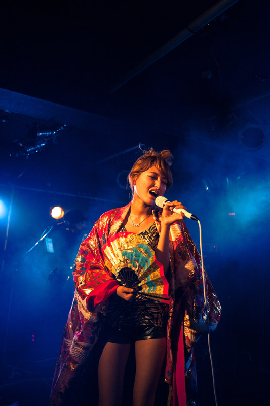 f0036678_13257.jpg