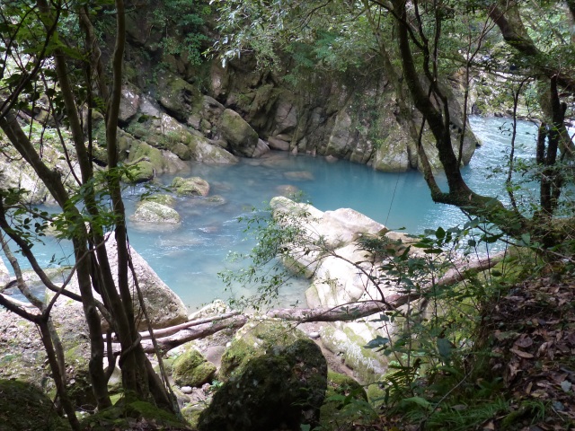 f0357487_18532.jpg