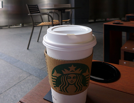 スターバックスコーヒー青山骨董通り店>