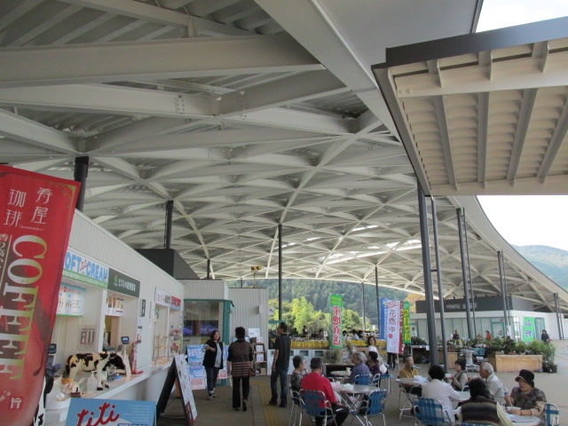 f0341616_08143322.jpg