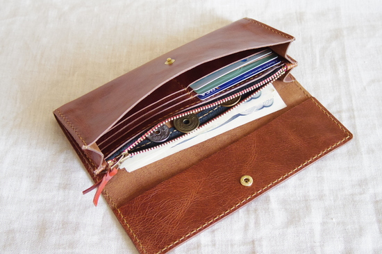 ラクダ革の長財布（小銭入れマチ付タイプ） : 9nuiの机