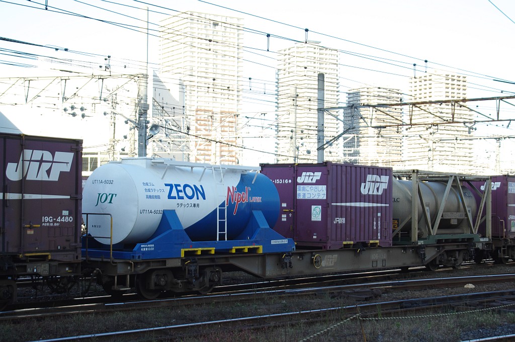 f0203926_2259279.jpg