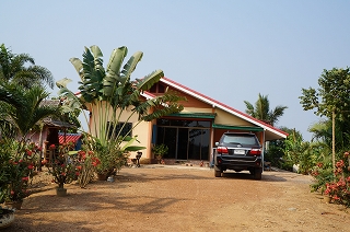 d0144077_1292737.jpg