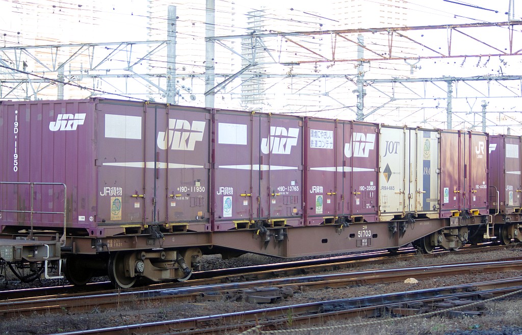 f0203926_0104110.jpg