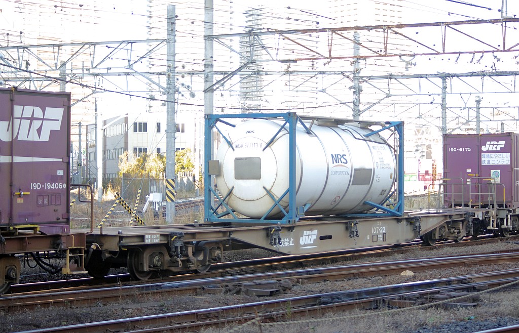 f0203926_0111188.jpg