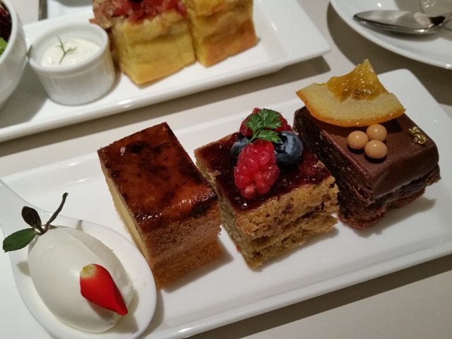 f0201054_22141740.jpg