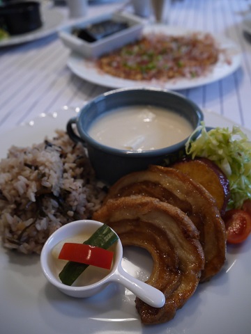 b0302616_2265415.jpg