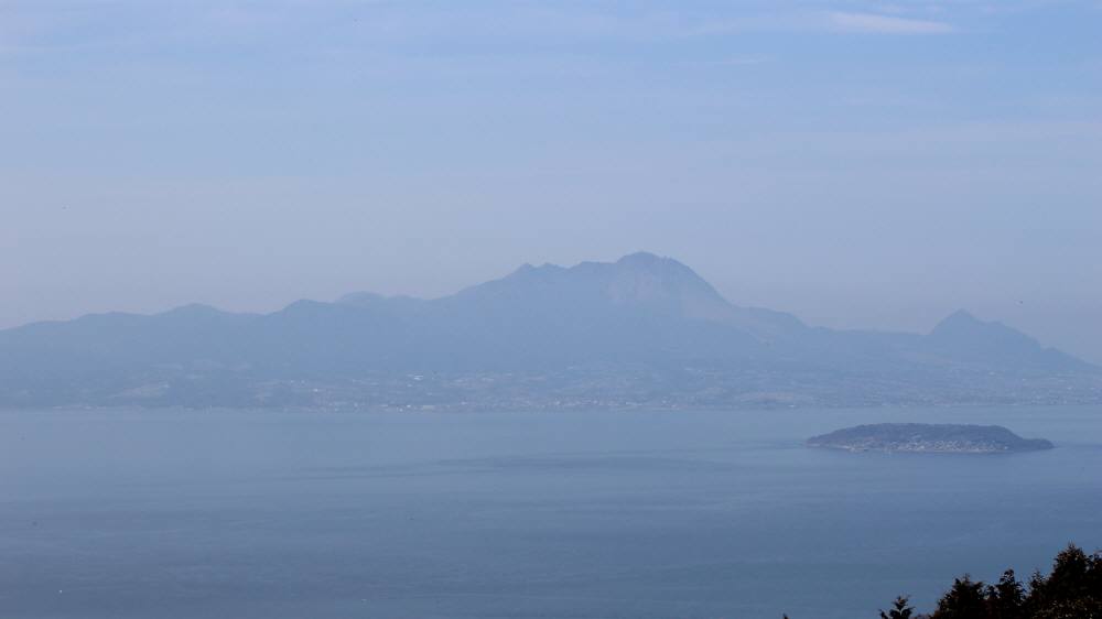 f0212511_0274181.jpg