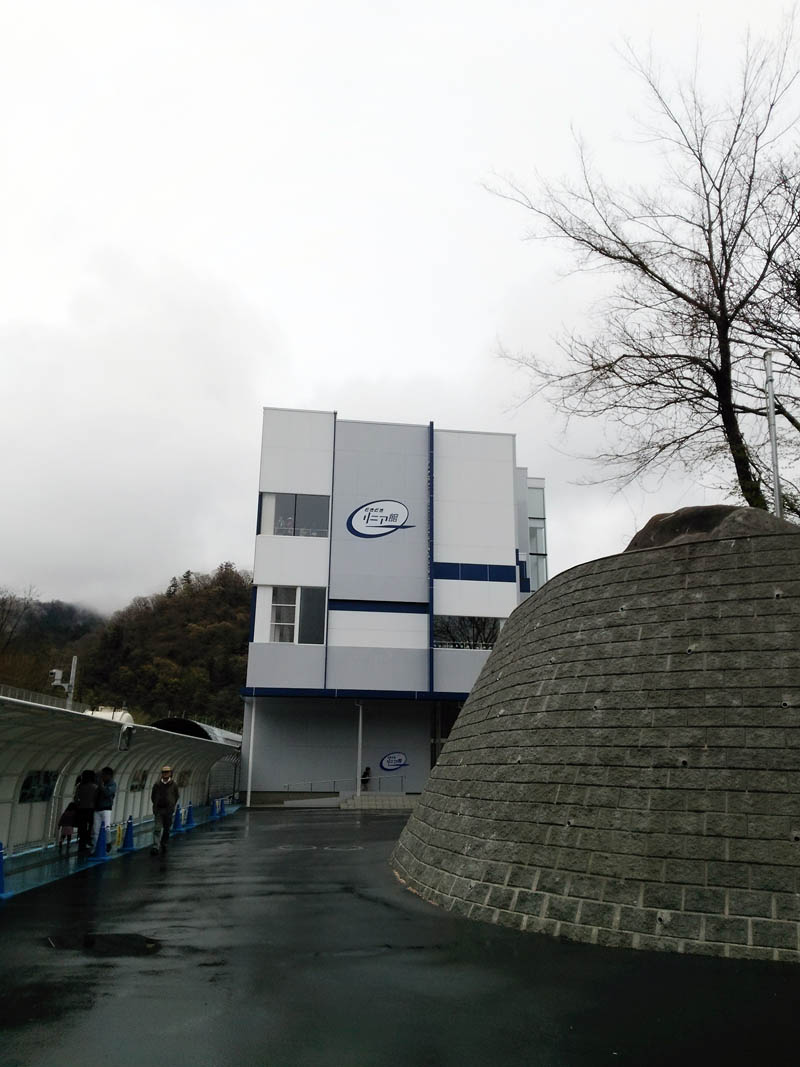 e0033459_1592144.jpg