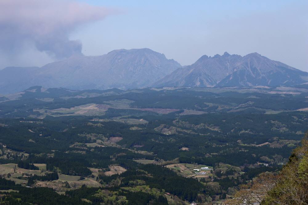 f0212511_0324570.jpg