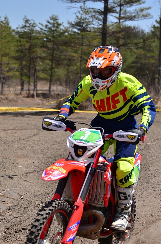 a0044456_20191647.jpg