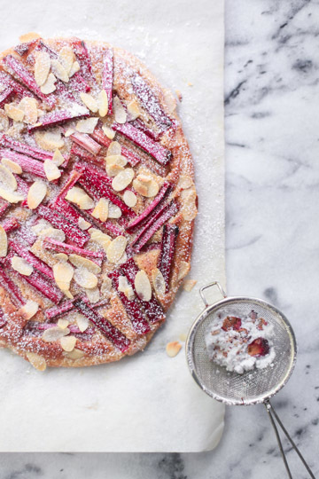 Rhubarb almond tart by She Who Eats on @thouswellblog