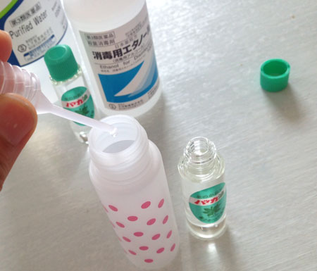 蚊や小バエ、みんながキライな黒い虫も寄せ付けない天然の虫よけスプレー