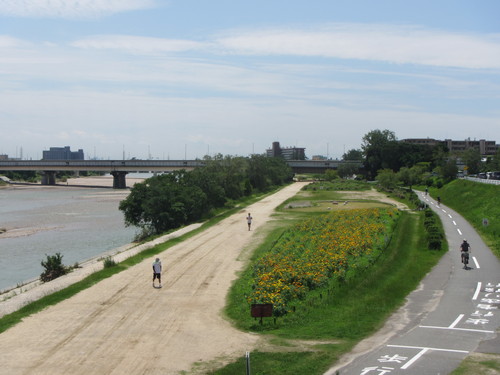 a0251786_2192517.jpg