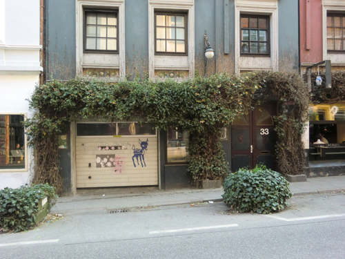 b0004696_11161572.png