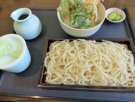 e0081170_1240015.jpg