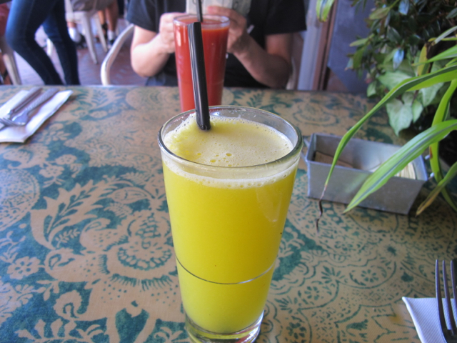 e0351091_120501.jpg