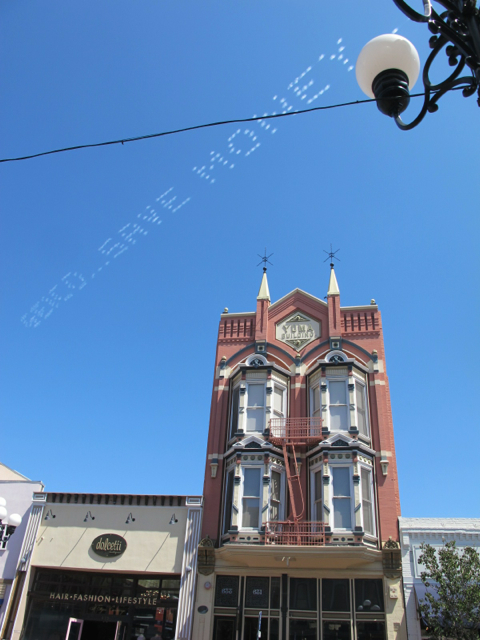 e0351091_1221498.jpg