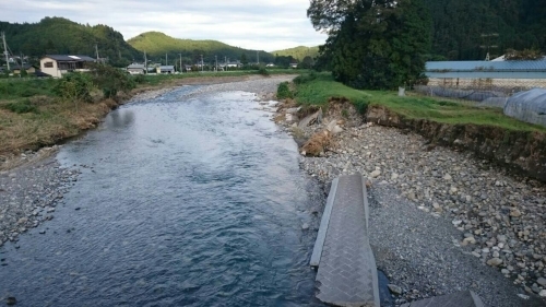 f0043559_08202186.jpg