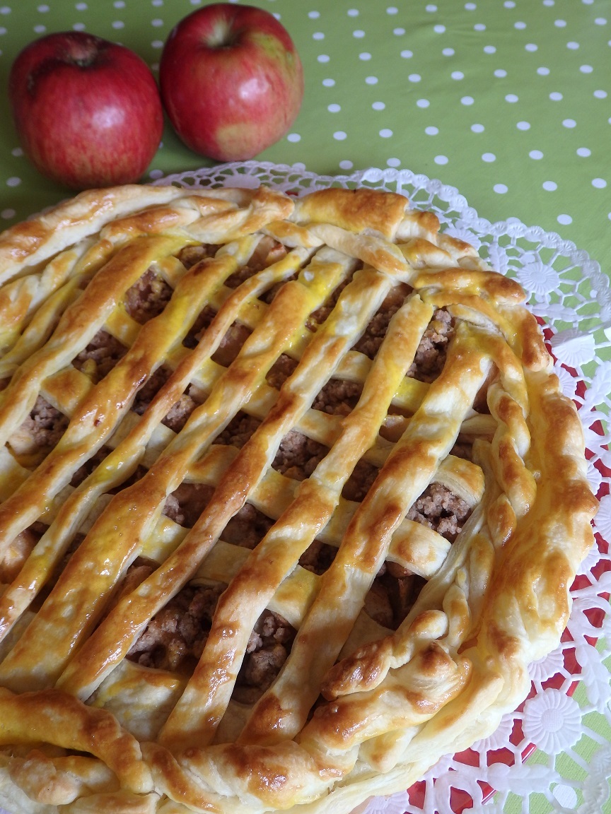 庭のリンゴでアップルパイ - ドイツで手作り田舎ぐらし