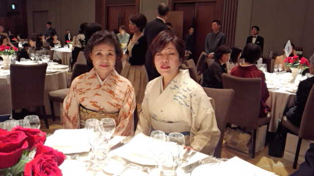 パーティー会場でパチリ 林真理子 ブログ あれもこれも日記