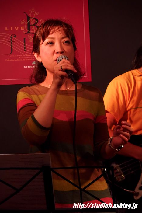 f0008102_2259302.jpg