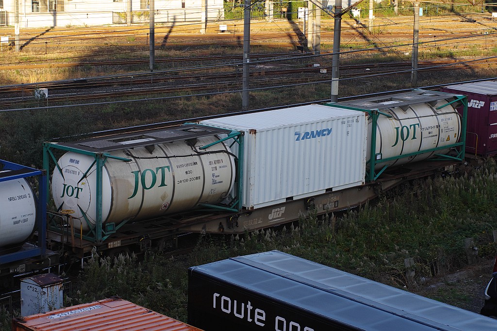 f0203926_2130378.jpg